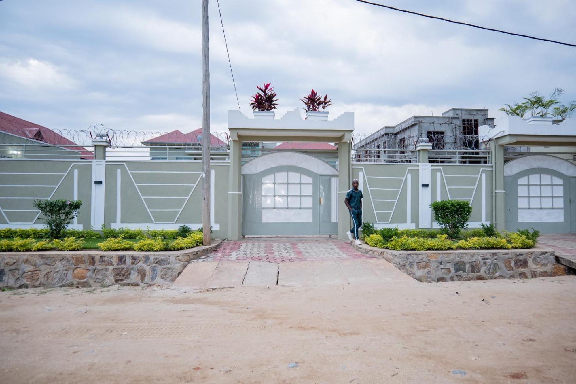 The City Block Apartment Bujumbura Ngoại thất bức ảnh